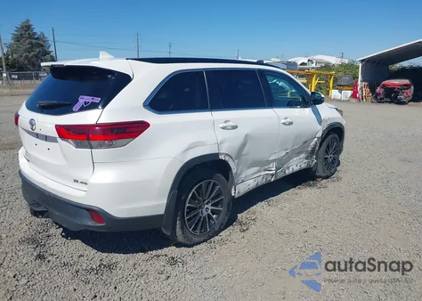 2017 Toyota Highlander Se из США, поврежденный, VIN 5TDJZRFH7HS408063